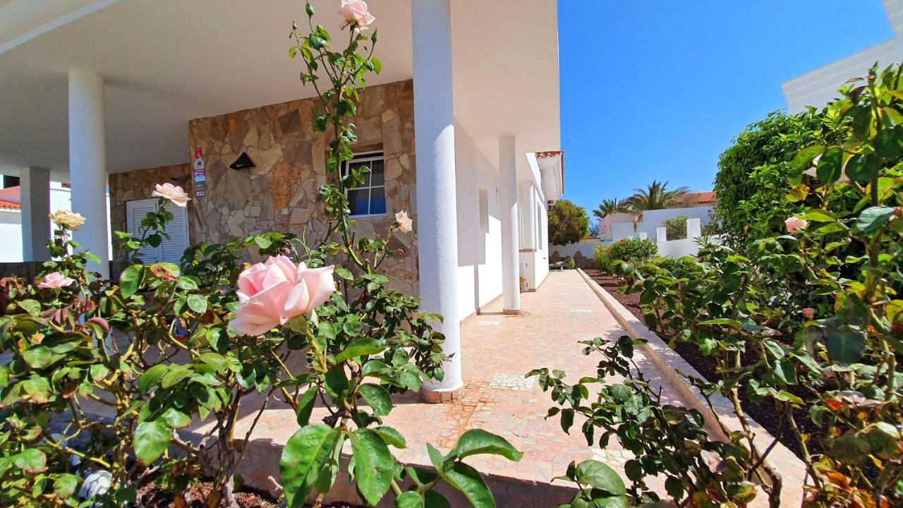 Ferienhaus Casa Blanca - Tarajalejo - Glasfaserinternet - Meerblick Kültér fotó