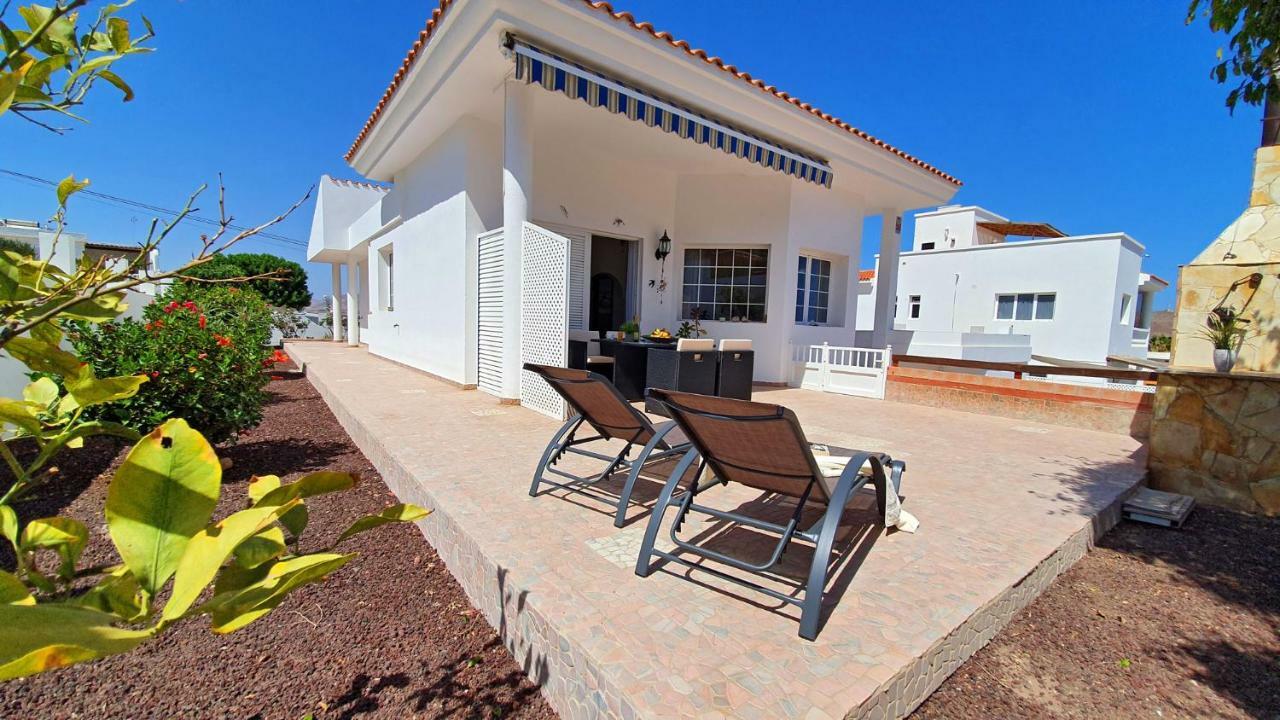 Ferienhaus Casa Blanca - Tarajalejo - Glasfaserinternet - Meerblick Kültér fotó