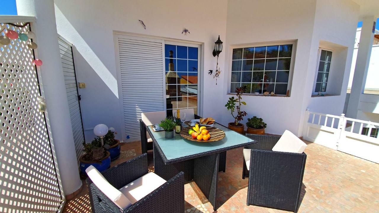Ferienhaus Casa Blanca - Tarajalejo - Glasfaserinternet - Meerblick Kültér fotó